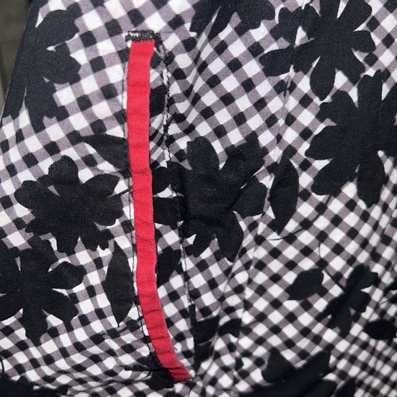 Koi XL Limited Edition Scrub Top - Picture 6 of 10